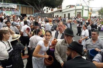 La 50Âª Traída del Agua, en imágenes (Foto TA)